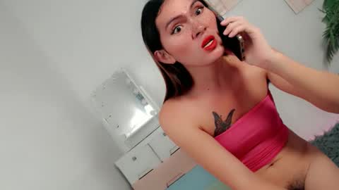 pinky_web03 online show from 10.29.25