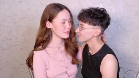 Li long hair and Ru short hair online show from 08.01.26