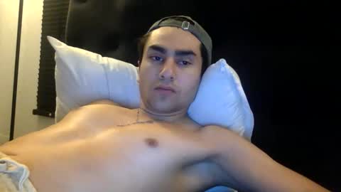 Snapshot of pipeyourboy chatting on 10.29.25 pipeyourboy online show from 10.29.25