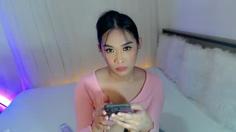 Snapshot of piroulita chatting on 02.10.25 Ari online show from 02.10.25