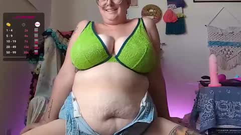 Em online show from 01.04.25