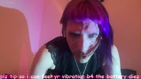 Snapshot of pixie_praxis chatting on 12.18.24 pixie_praxis online show from 12.18.24