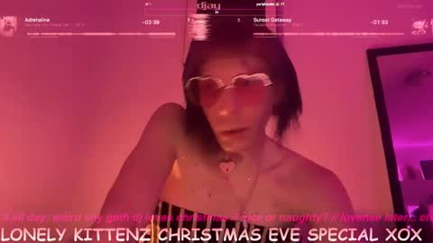 Snapshot of pixie_praxis chatting on 12.26.24 pixie_praxis online show from 12.26.24