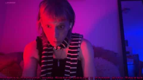 Snapshot of pixie_praxis chatting on 01.13.25 pixie_praxis online show from 01.13.25