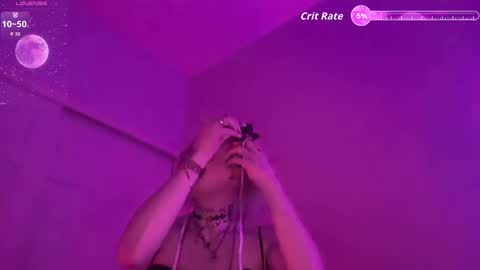 Snapshot of pixie_praxis chatting on 09.27.25 pixie_praxis online show from 09.27.25