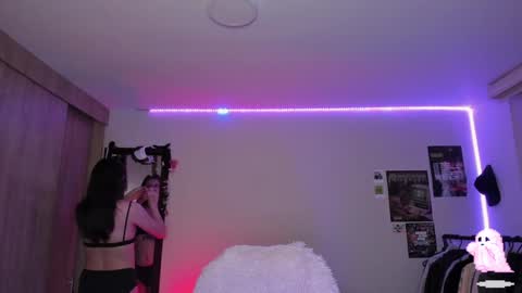 pixie online show from 12.04.24