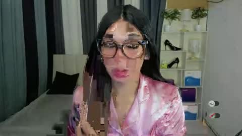 pixiedoll_ online show from 03.10.26