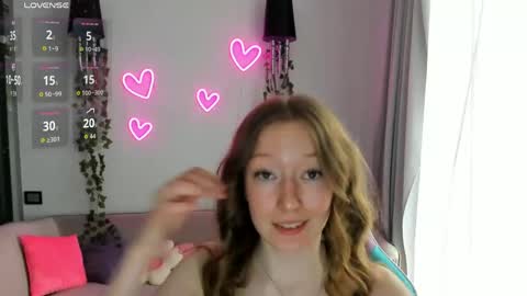 Pixie Crush  online show from 05.12.26