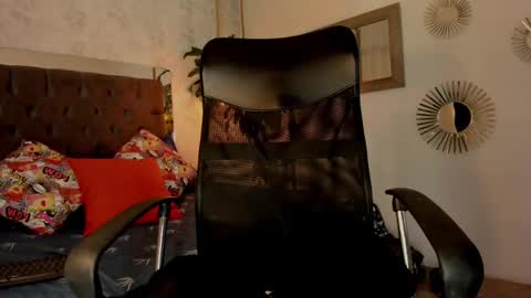 cris online show from 02.22.25