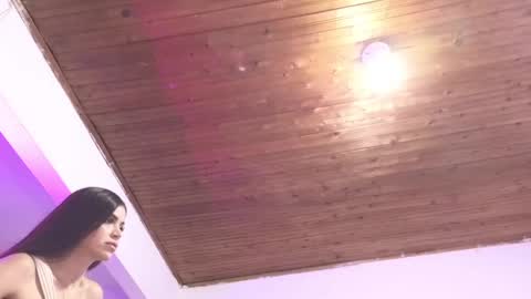 Angie Henao online show from 12.17.24