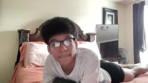 Snapshot of planetlust chatting on 12.19.25 planetlust online show from 12.19.25