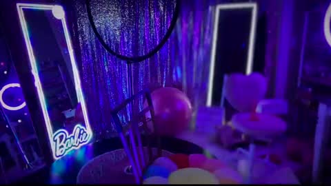 Snapshot of plasticfuckdoll chatting on 01.01.25 Dumb bimbo fuck doll online show from 01.01.25