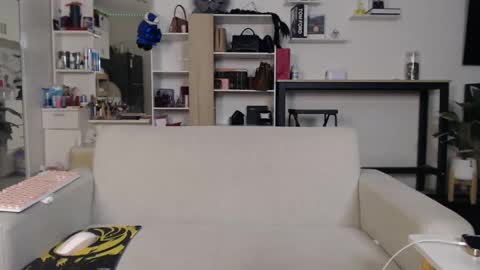 plasticgirll online show from 02.14.25