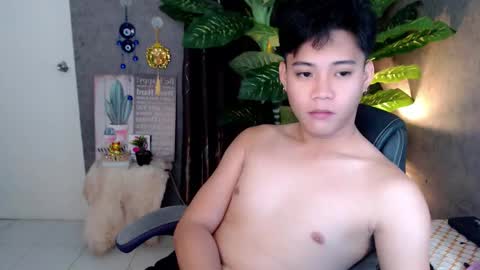 Snapshot of playful_kenzo chatting on 12.08.24 Kenzo online show from 12.08.24