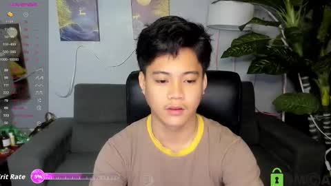 Snapshot of playful_kenzo chatting on 10.25.25 Kenzo online show from 10.25.25