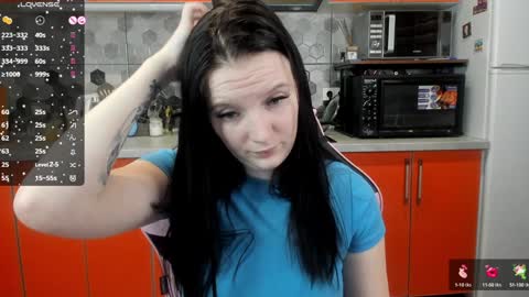 Snapshot of playful_mary chatting on 01.31.25 Masha online show from 01.31.25