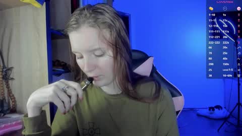 Snapshot of playful_mary chatting on 10.17.25 Masha online show from 10.17.25