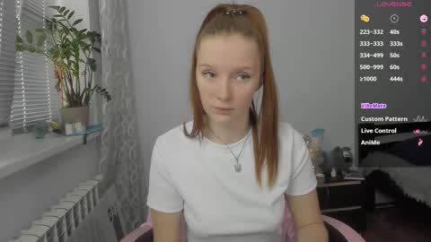 Snapshot of playful_mary chatting on 11.06.25 Masha online show from 11.06.25