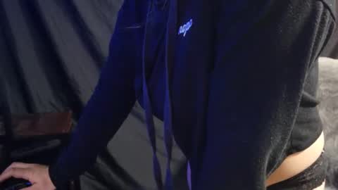 Snapshot of playfulpixxxie chatting on 12.15.24 Playfulpixiee online show from 12.15.24