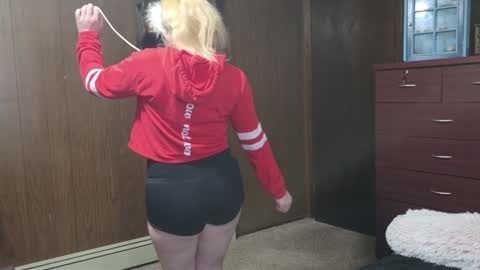 Snapshot of playfulpixxxie chatting on 01.21.25 Playfulpixiee online show from 01.21.25