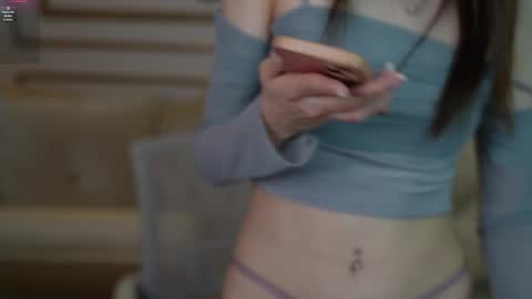 Snapshot of playhard054 chatting on 10.01.25 Lana online show from 10.01.25