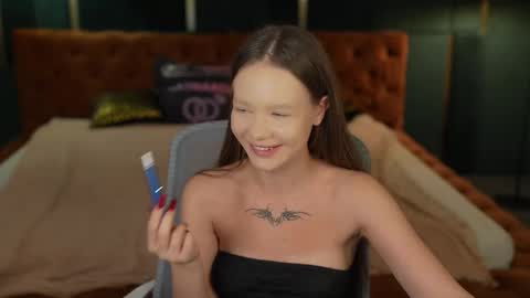 Snapshot of playhard054 chatting on 10.14.25 Lana online show from 10.14.25