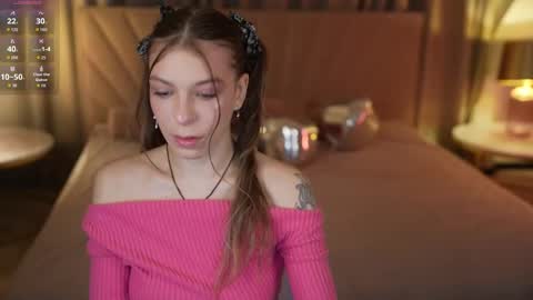 Snapshot of playhard054 chatting on 11.11.25 Lana online show from 11.11.25