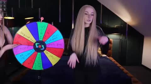 Snapshot of playhard054 chatting on 12.03.25 Lana online show from 12.03.25