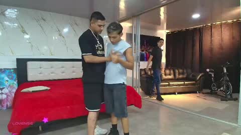   online show from 05.09.26