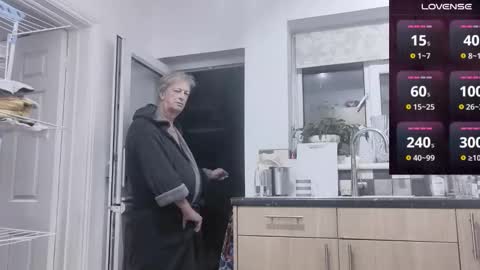 Play Me online show from 10.05.25