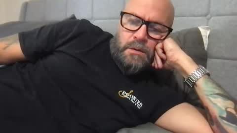 Snapshot of pleasesitonmycock chatting on 02.08.26 PleaseSitOnMyCock online show from 02.08.26