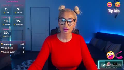 Snapshot of pleasureofgoods chatting on 11.23.25 Victoria online show from 11.23.25