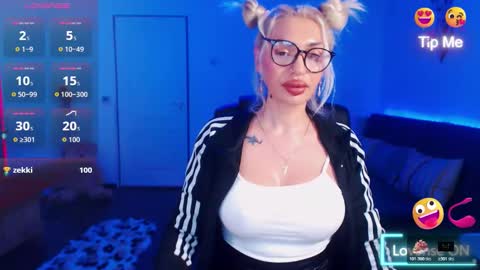 Snapshot of pleasureofgoods chatting on 04.01.26 Victoria online show from 04.01.26