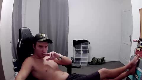 plkrisztian online show from 10.27.25