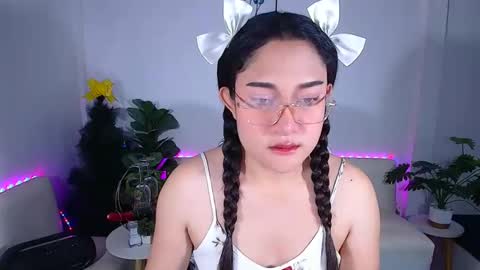 Ploysai online show from 05.19.26