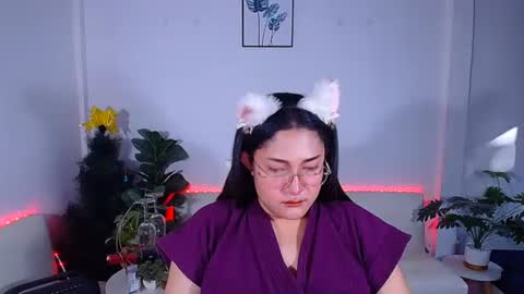 Ploysai online show from 06.04.26