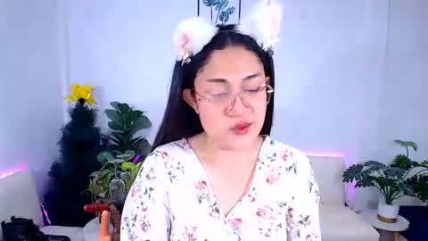 Ploysai online show from 06.09.26