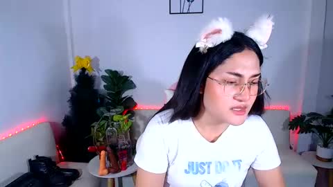 Ploysai online show from 06.11.26