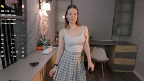 HiI am  Vivian online show from 12.10.24