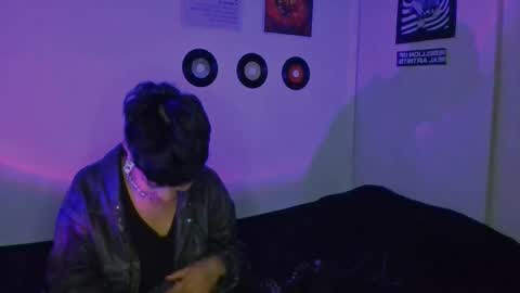 Snapshot of plutonbluemoon_999 chatting on 09.26.25 online show from 09.26.25