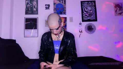 Snapshot of plutonbluemoon_999 chatting on 10.30.25 online show from 10.30.25