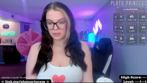 Snapshot of plutoprincess69 chatting on 02.11.26 Pluto Princess online show from 02.11.26