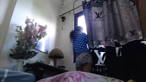 Snapshot of pocabigshane chatting on 12.13.24 SHANE online show from 12.13.24