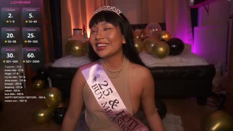 Snapshot of pocahontas000 chatting on 01.28.25 online show from 01.28.25