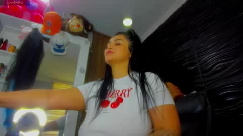 Snapshot of pocahontas_d chatting on 01.17.26 catalina online show from 01.17.26