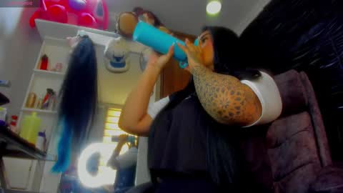 Snapshot of pocahontas_d chatting on 03.11.26 catalina online show from 03.11.26