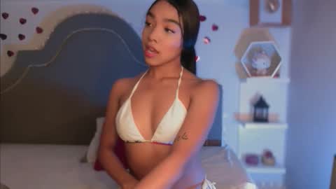 Snapshot of pocahontas_moon chatting on 01.17.26 Pocahontas online show from 01.17.26