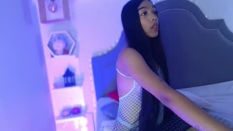 Snapshot of pocahontas_moon chatting on 02.10.26 Pocahontas online show from 02.10.26