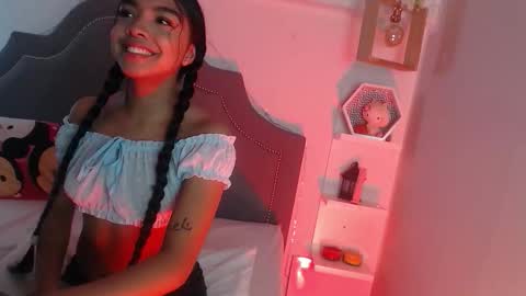 Snapshot of pocahontas_moon chatting on 03.04.26 Pocahontas online show from 03.04.26