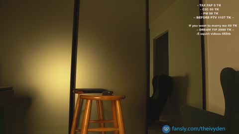 Snapshot of pocahontascb chatting on 02.18.26 online show from 02.18.26